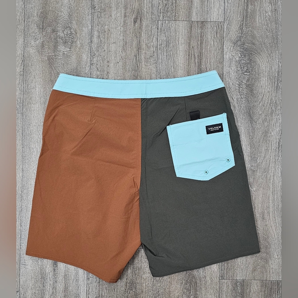 Volcom Men's Color Block Board Shorts-*NWT* - Picture 4 of 4